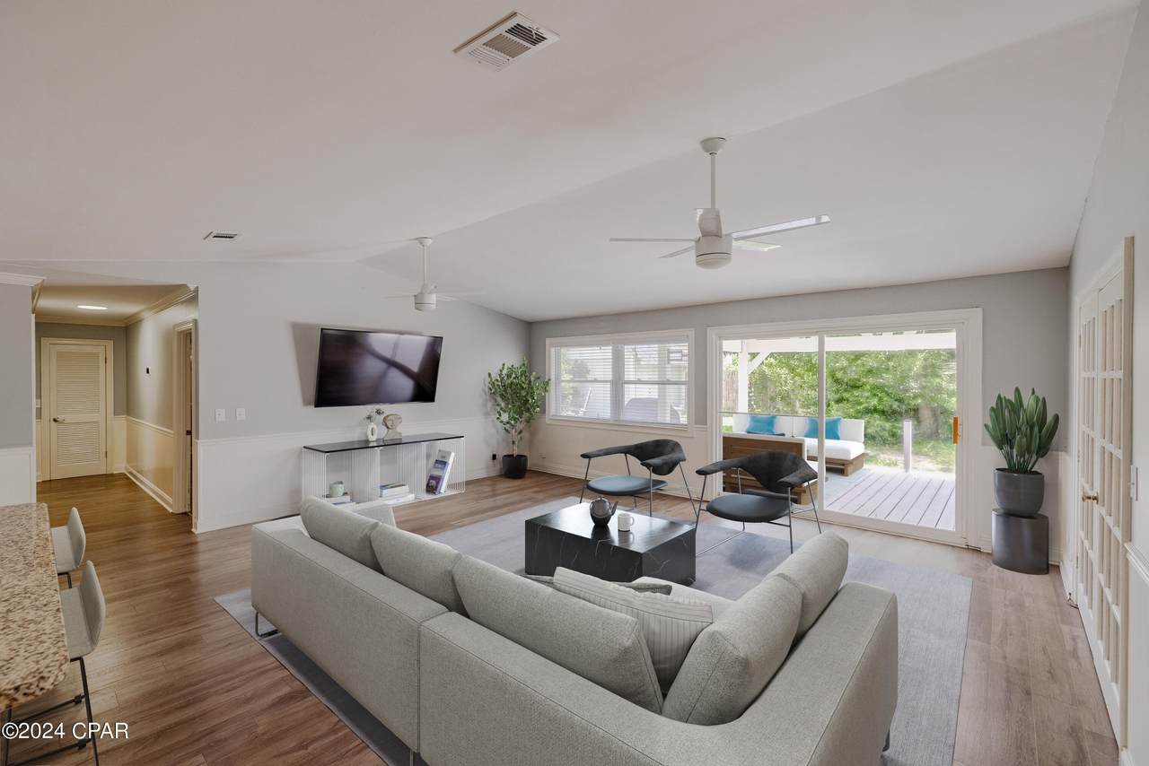 407 Gulf Boulevard - Photo 1