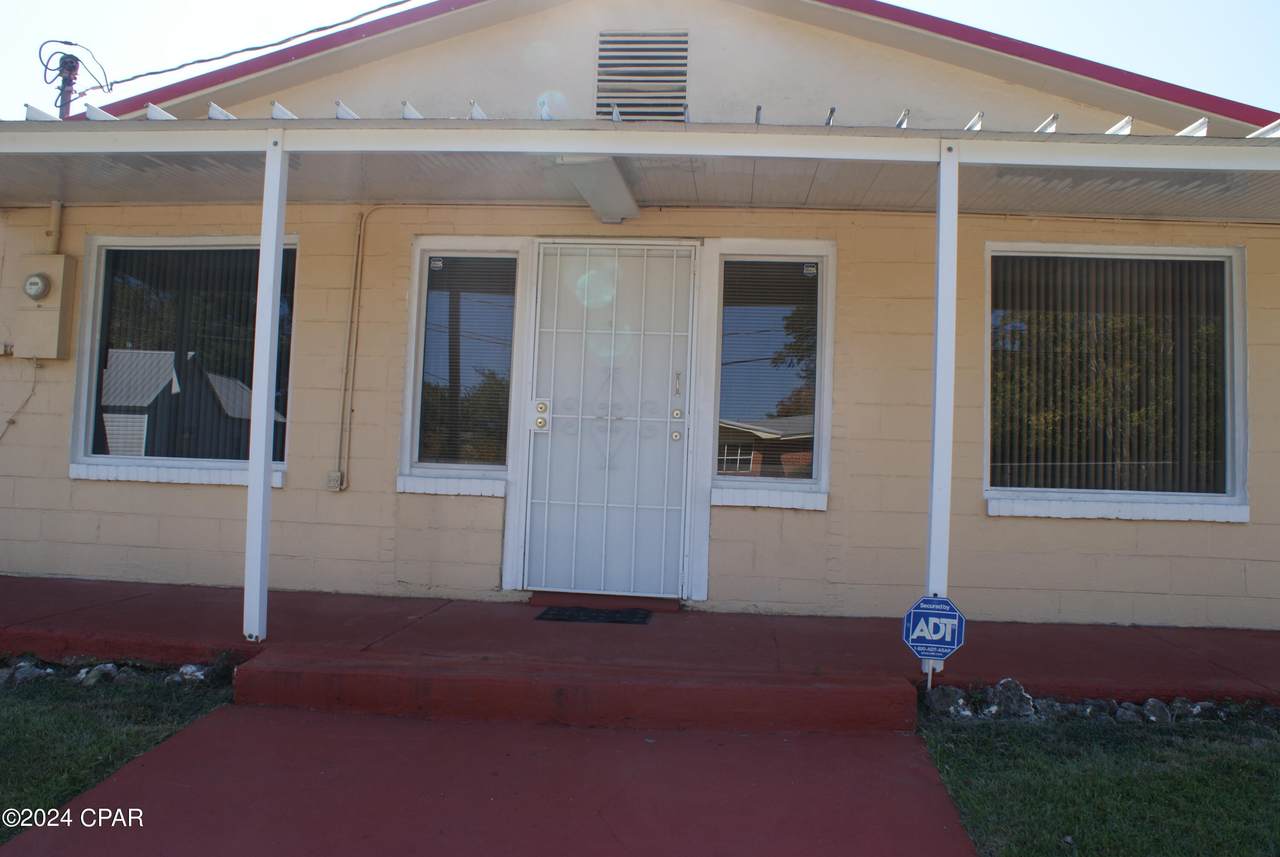 4289 St Andrews Street - Photo 1