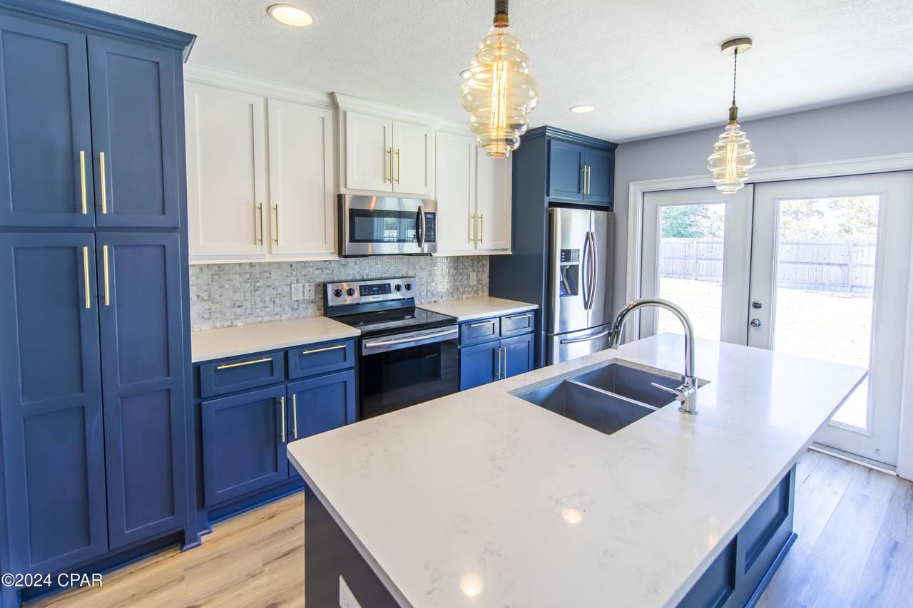 3675 Cedar Park Drive - Photo 1