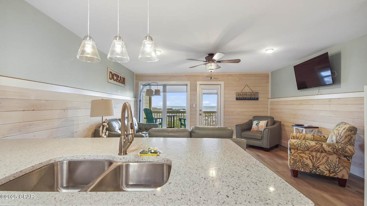 654 Seacliff Drive - Photo 1