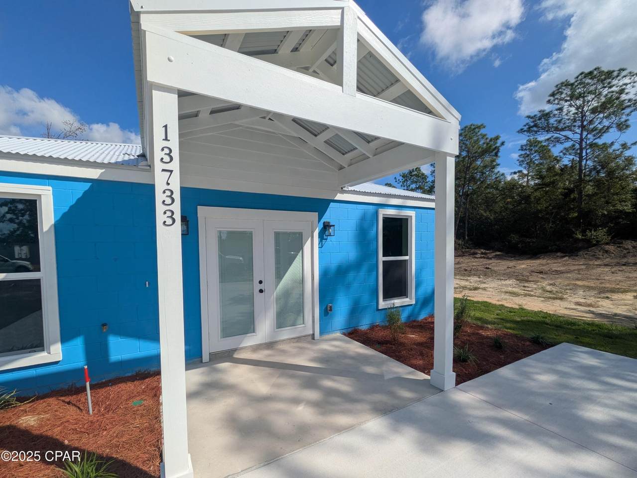 13733 Windsor Avenue - Photo 1