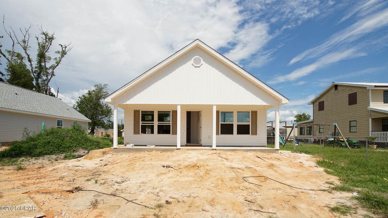 922 Taylor Drive - Photo 1