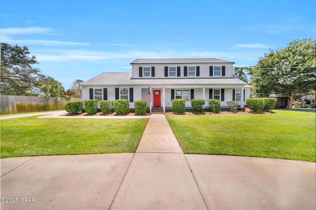 2207 33rd Street - Photo 1