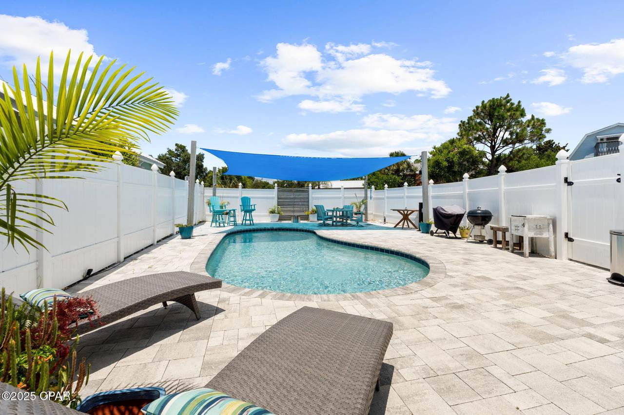 403 Anemone Street - Photo 1