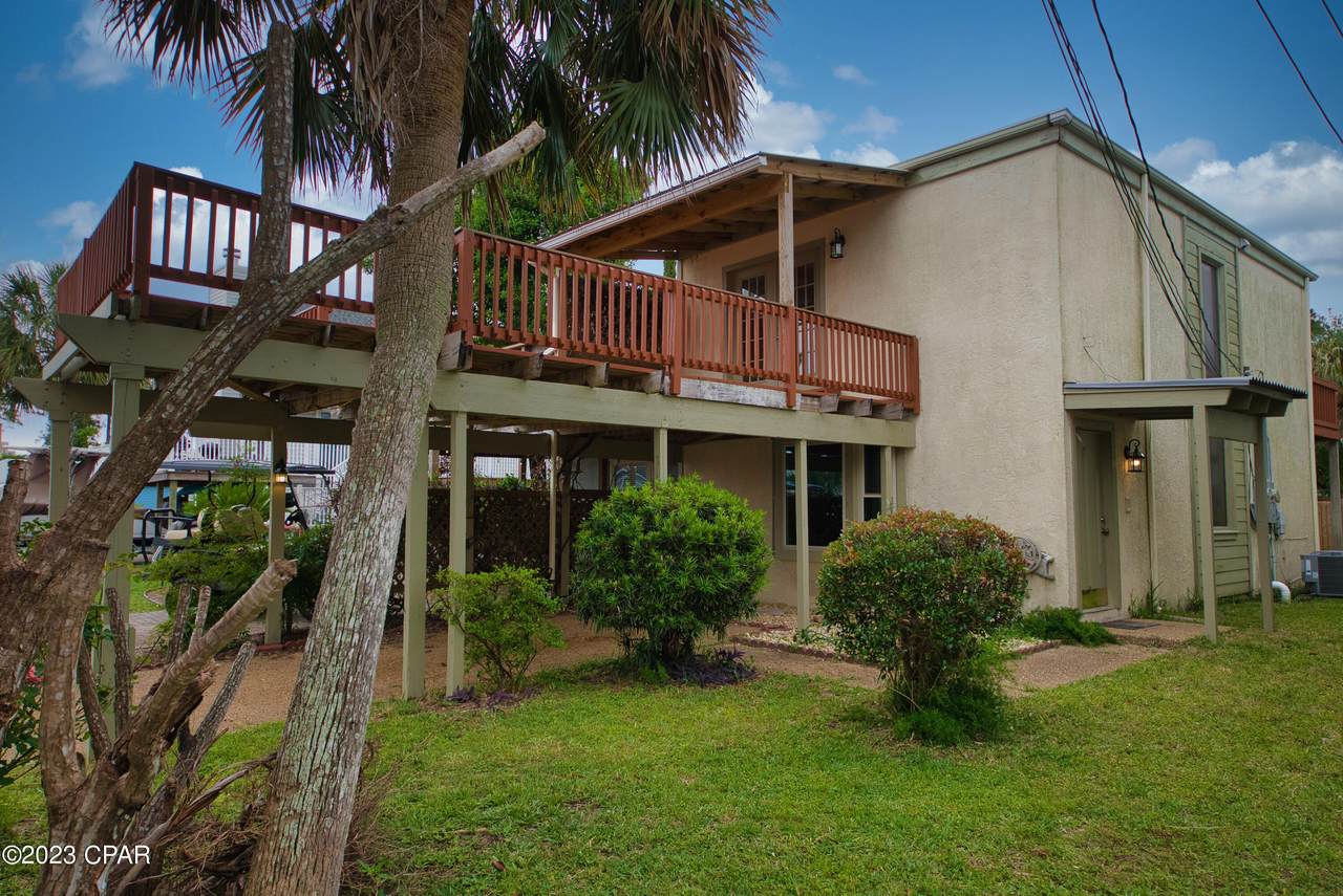 7129 Lagoon Drive - Photo 1