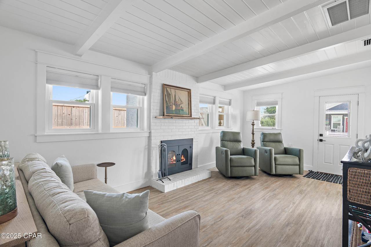 325 Coronado Place - Photo 1