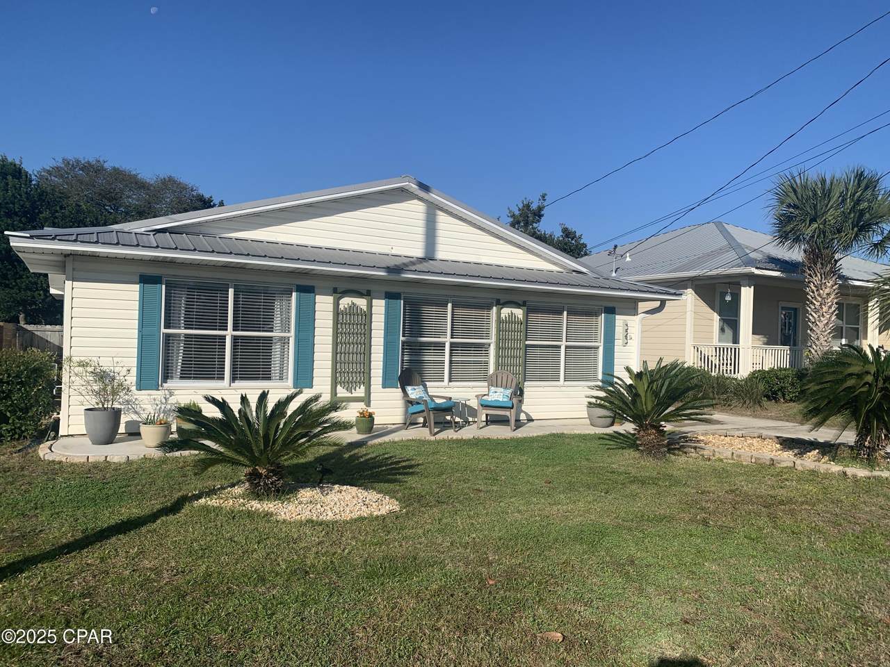 323 Kelly Street - Photo 1