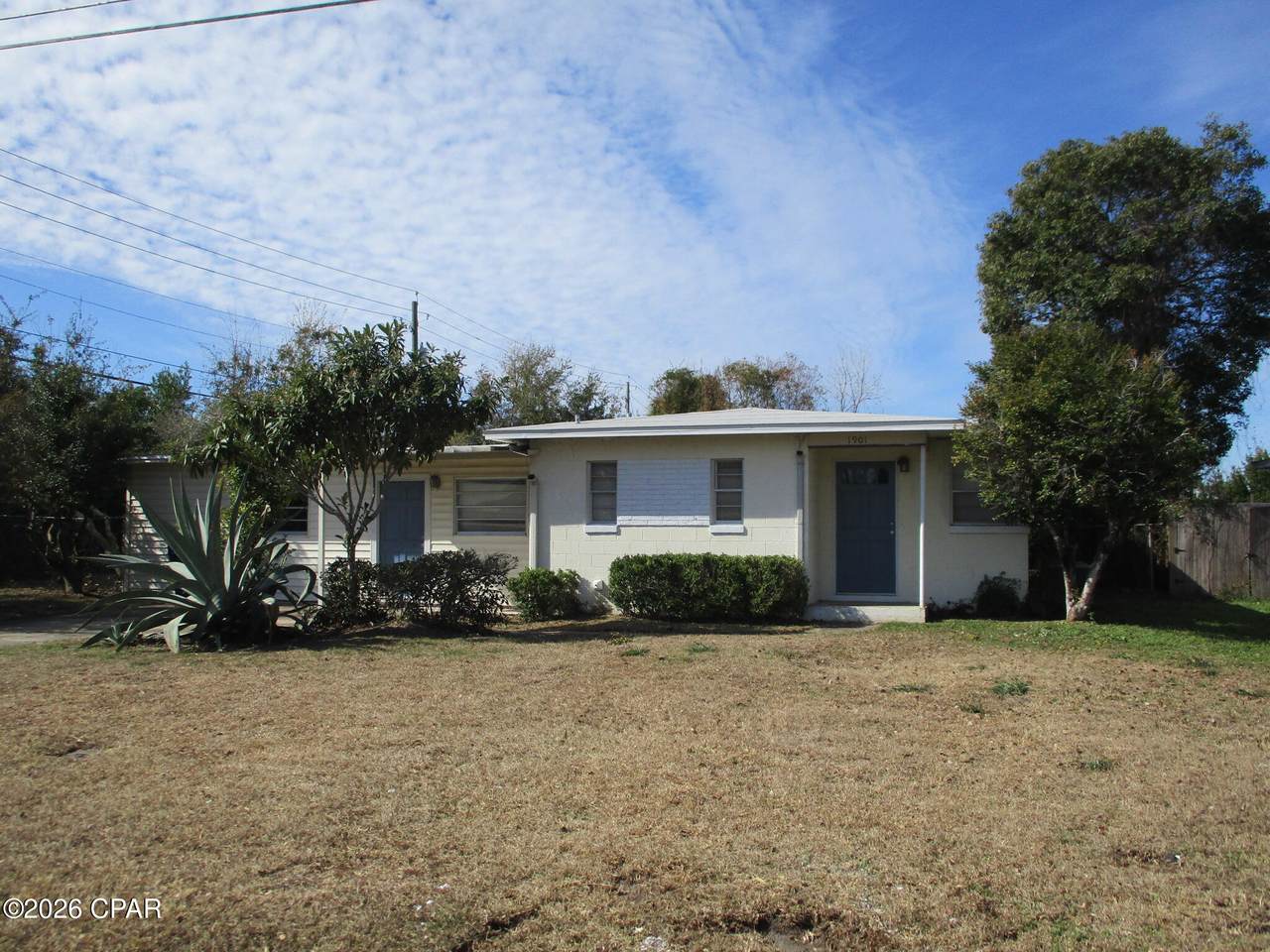 1901 Hickory Avenue - Photo 1