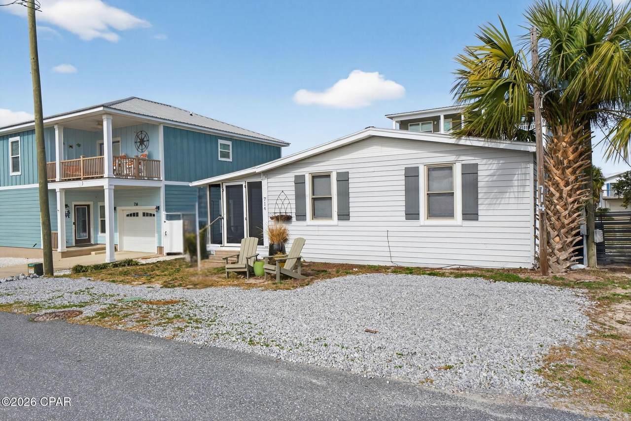 714 Oleander Avenue - Photo 1