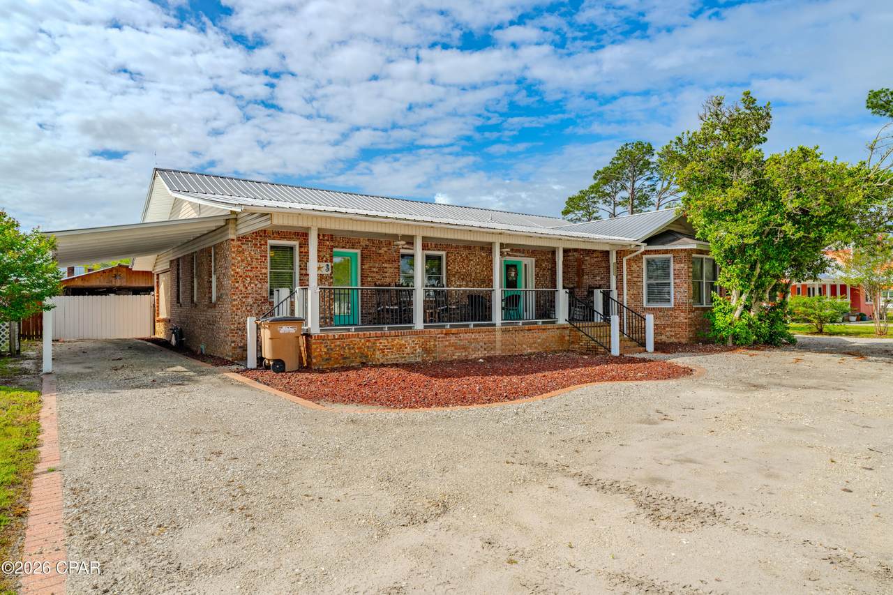 208 Sixteenth Street - Photo 1