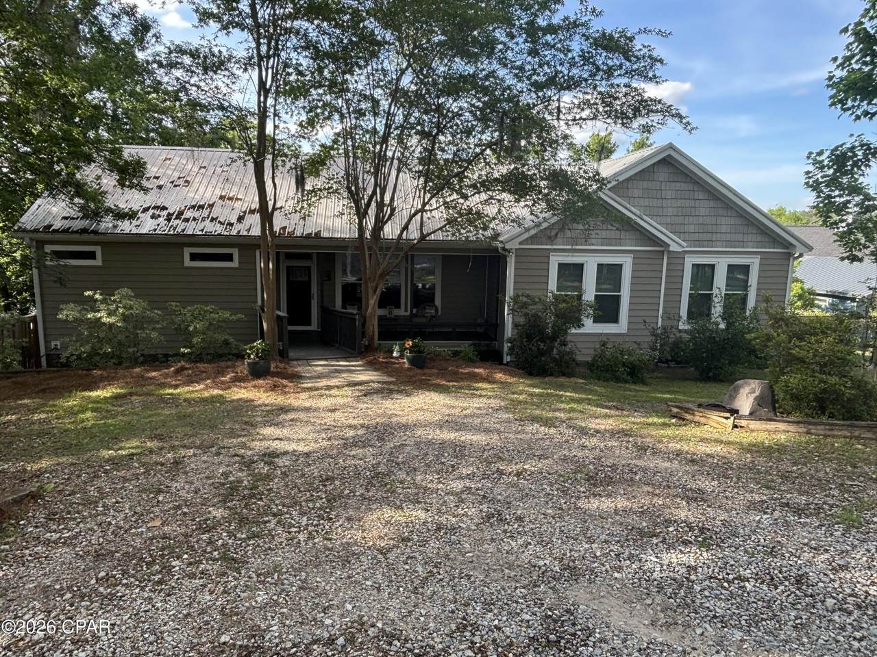 2672 Lakeview Circle - Photo 1