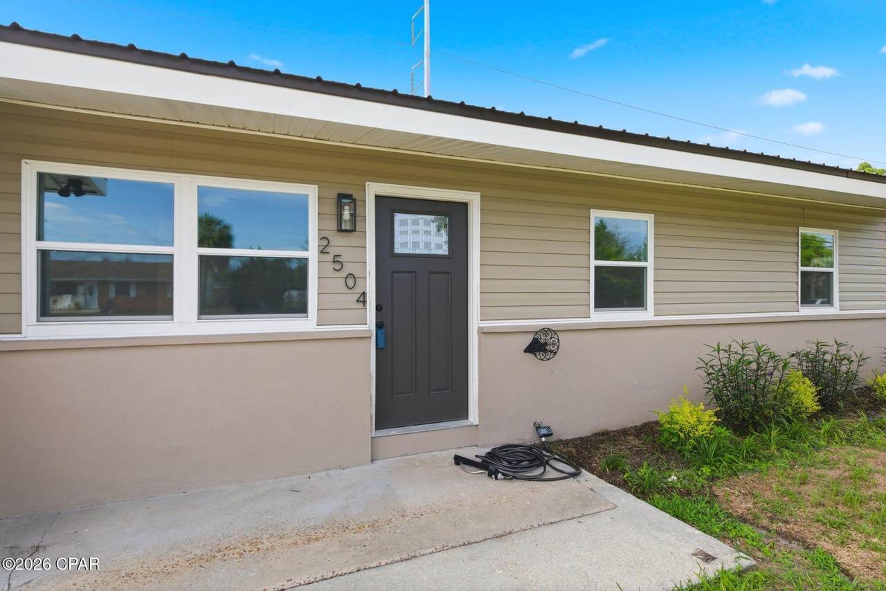 2504 21st Street - Photo 1