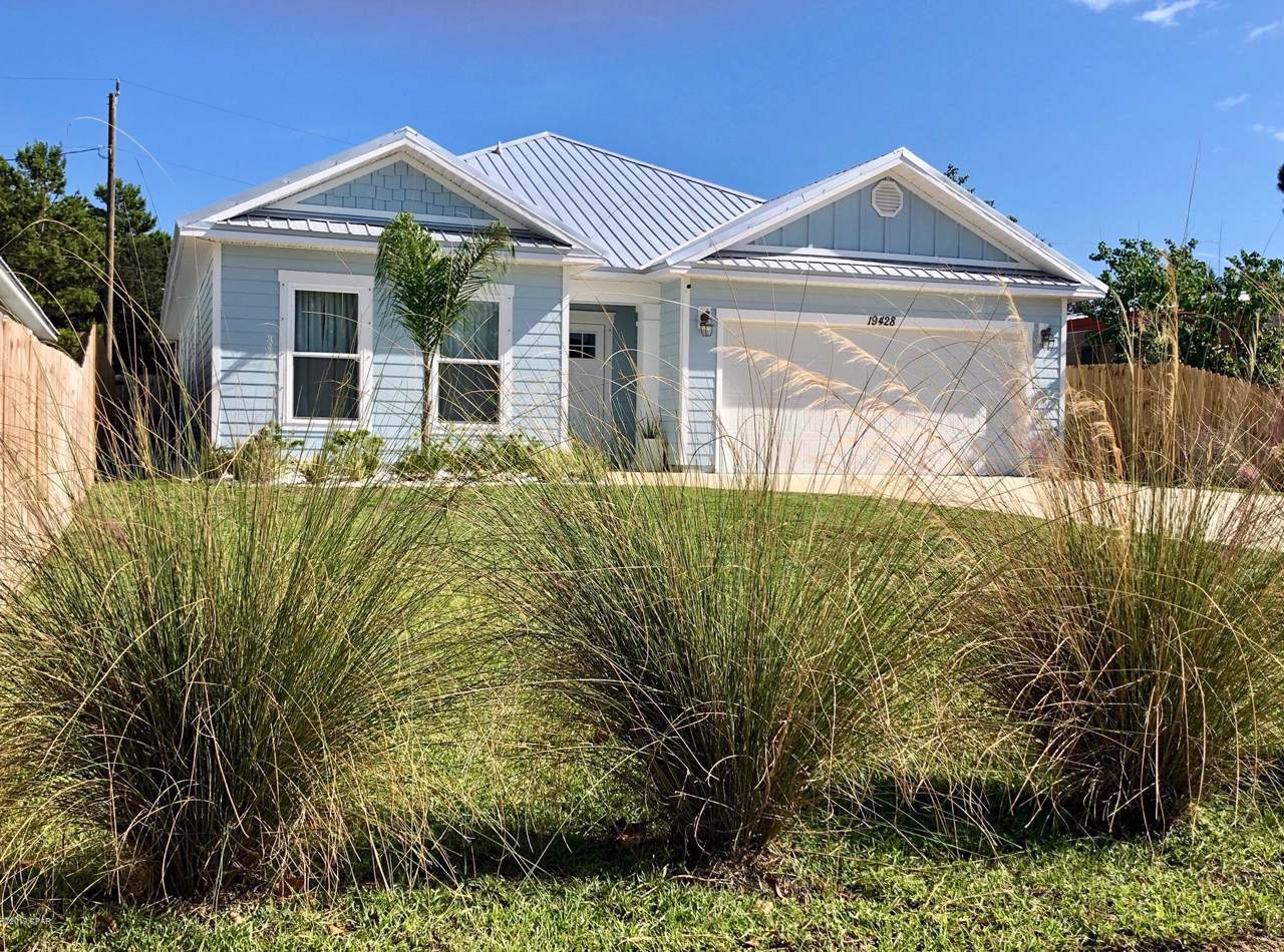 19428 Plaza Avenue - Photo 1