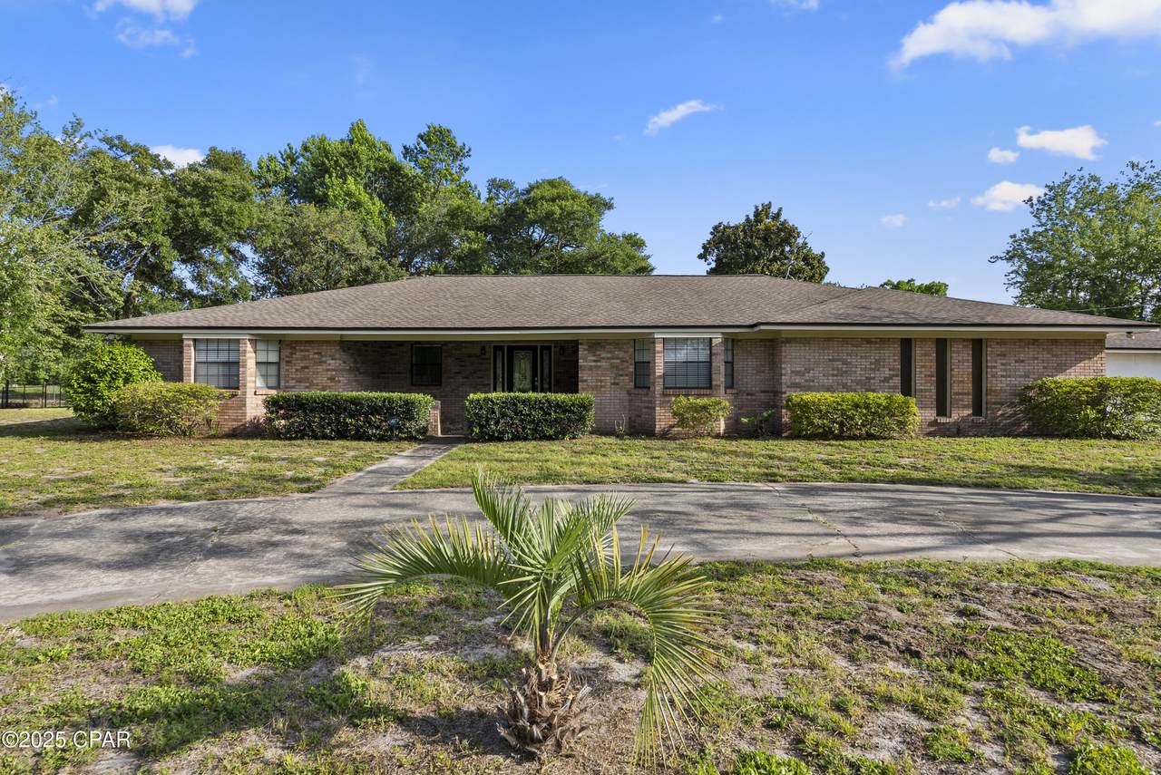 7425 Laird Street - Photo 1