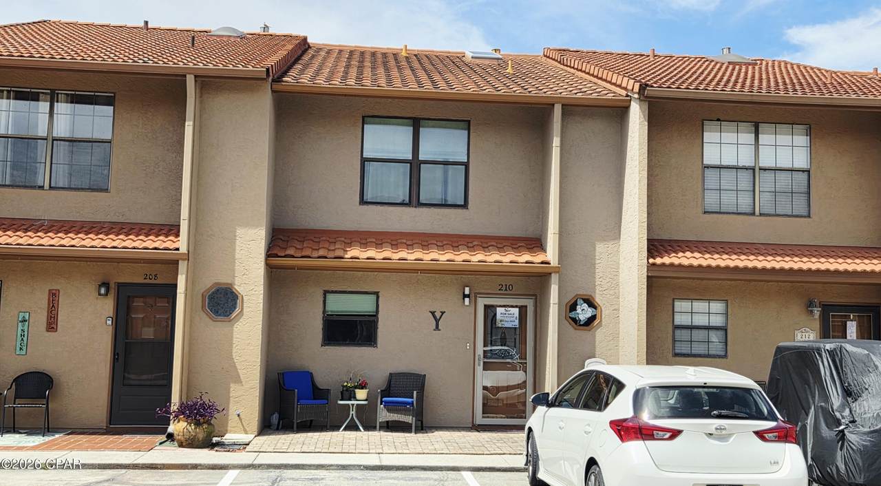210 Grand Island Boulevard - Photo 1