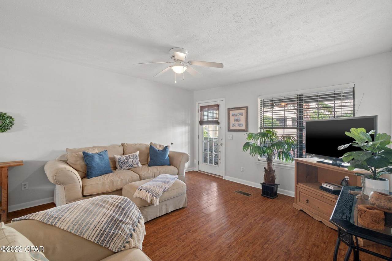 4111 Huff St - Photo 1