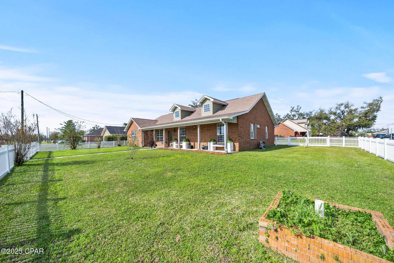 802 Wyoming Avenue - Photo 1