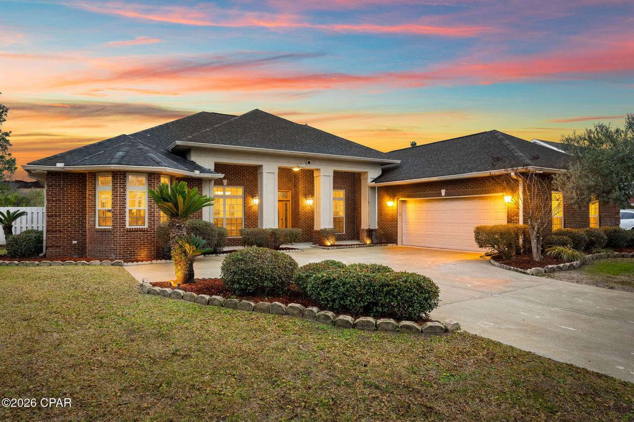 140 Cottonwood Circle - Photo 1