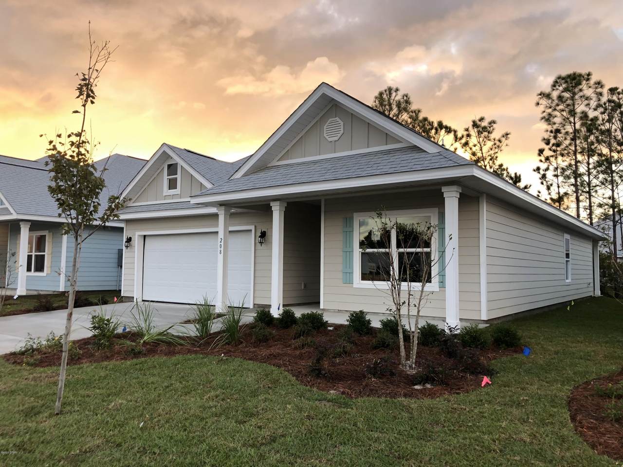 208 Villa Bay Drive - Photo 1