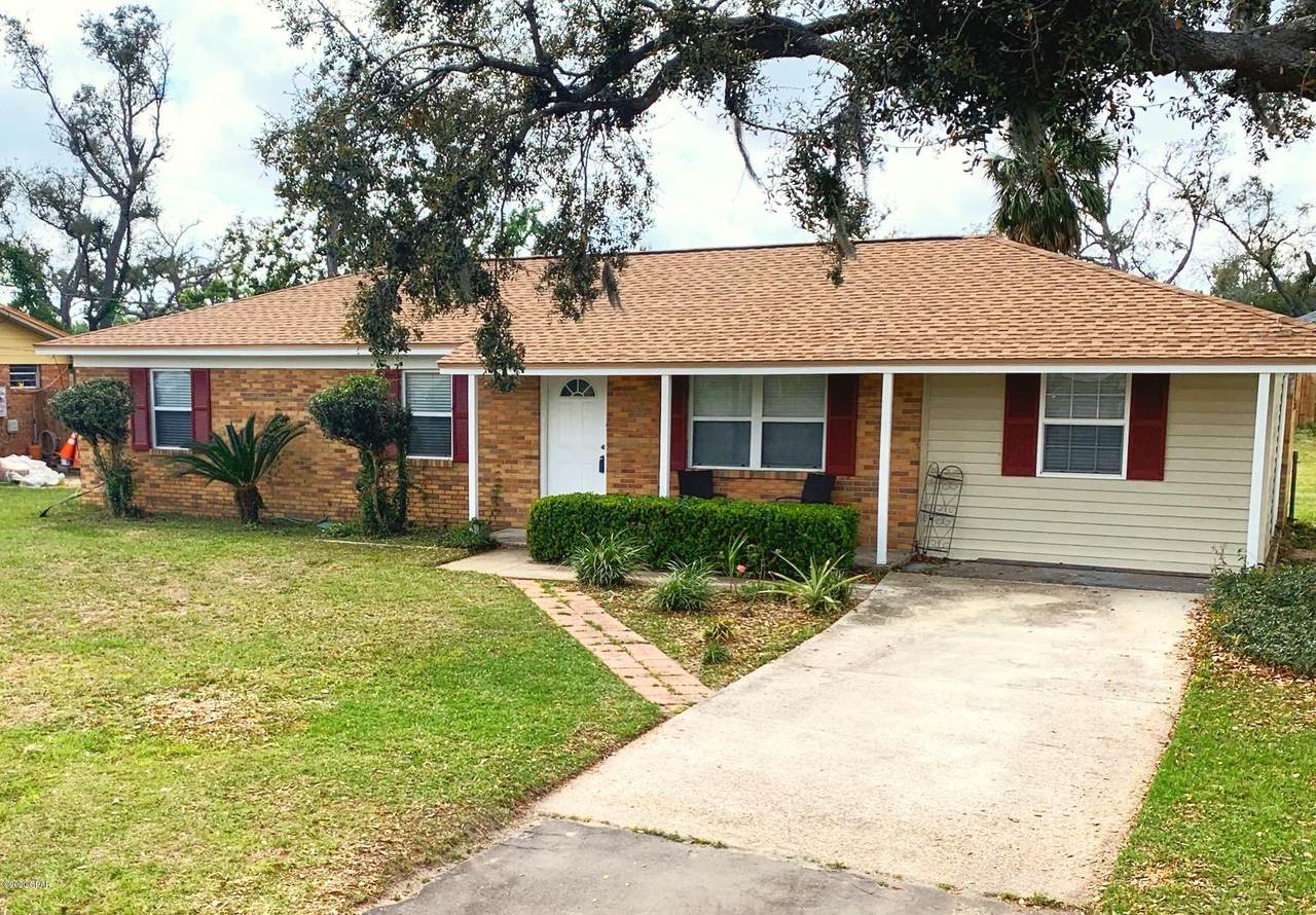 1008 Arkansas Avenue - Photo 1
