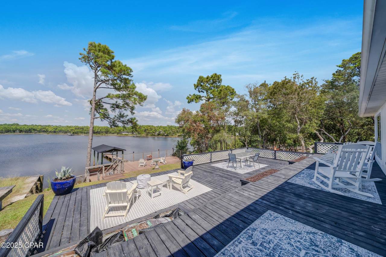 21926 Lakeview Drive - Photo 1