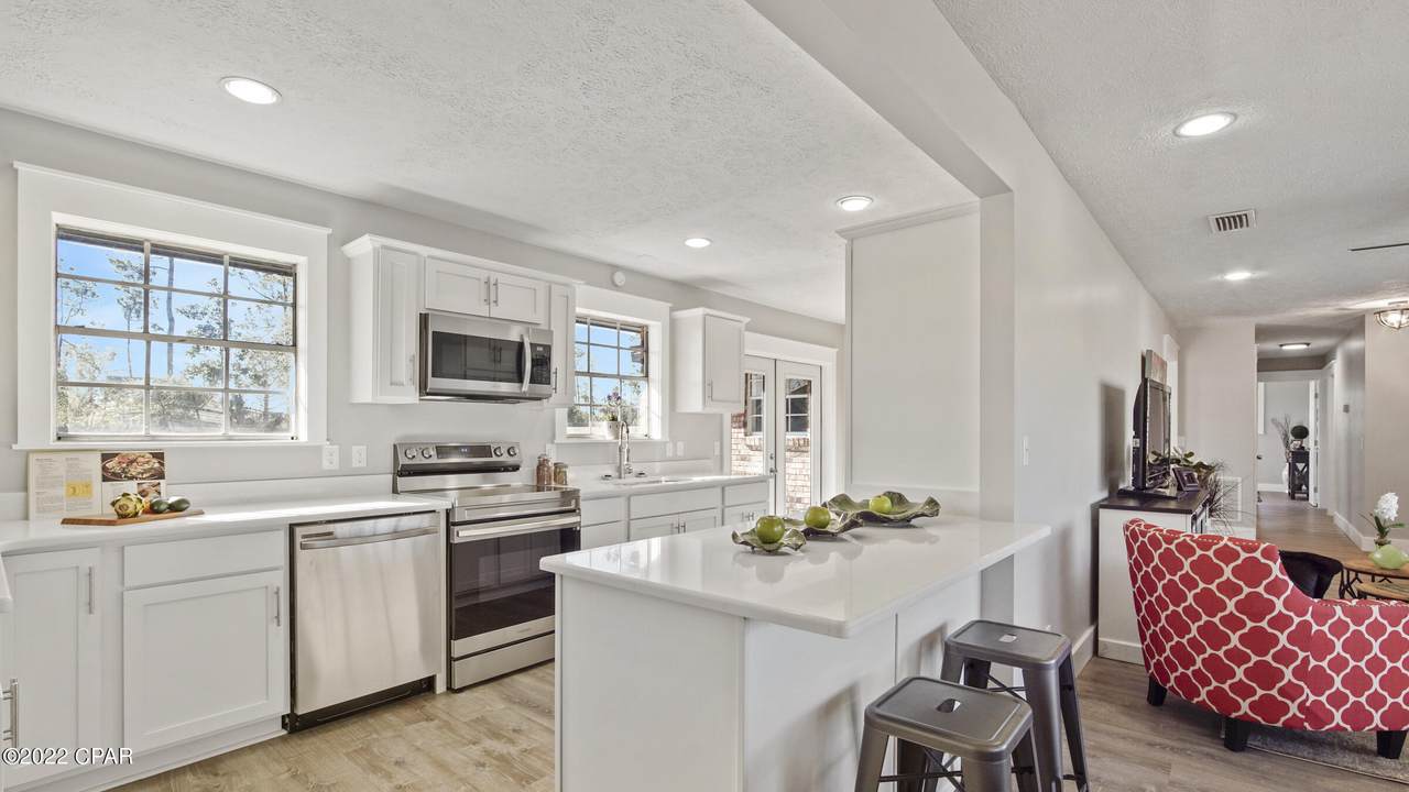 739 Baywood Drive - Photo 1