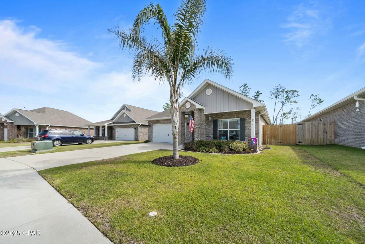 1294 Conolly Boulevard - Photo 1