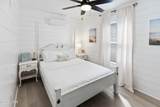 21401 Hilltop Avenue - Photo 32