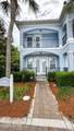 425 La Valencia Circle - Photo 2