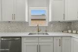731 Sheffield Avenue - Photo 10