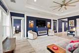 242 Wells Street - Photo 17