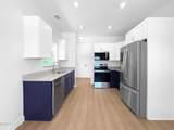 592 Bonnet Street - Photo 2