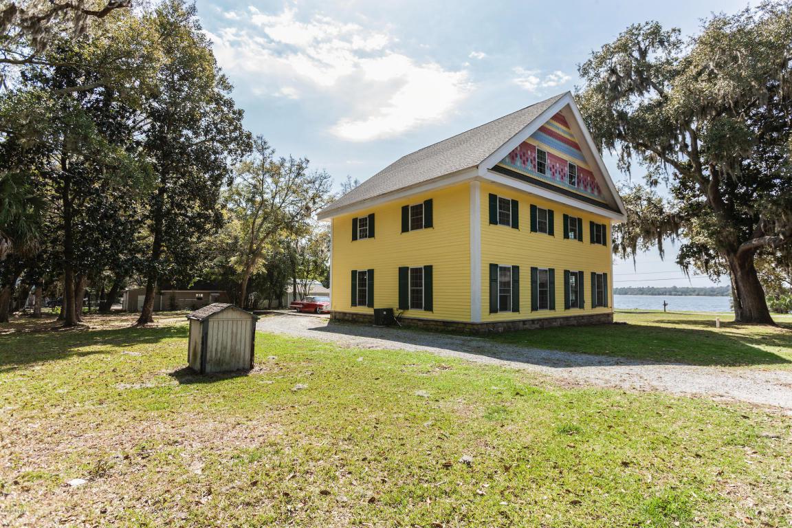 949 Pitts Avenue - Photo 1