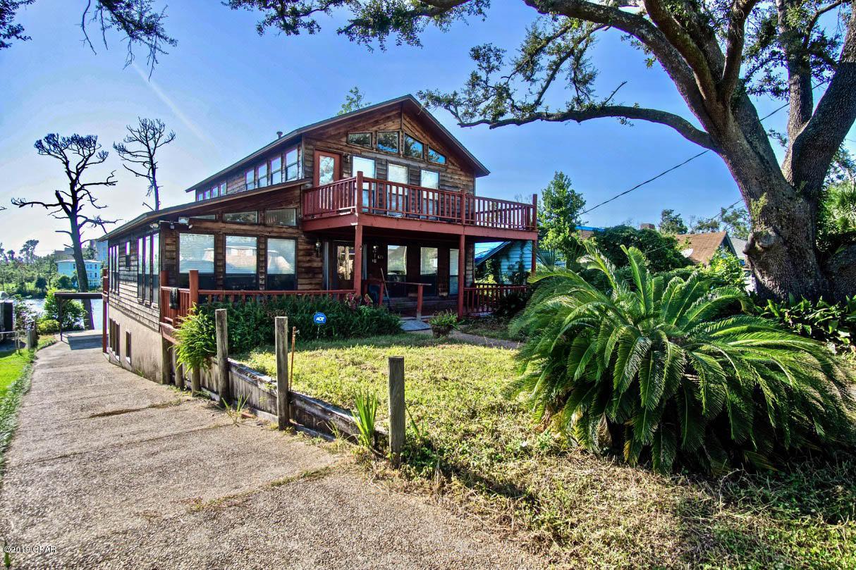 621 Cypress Avenue - Photo 1