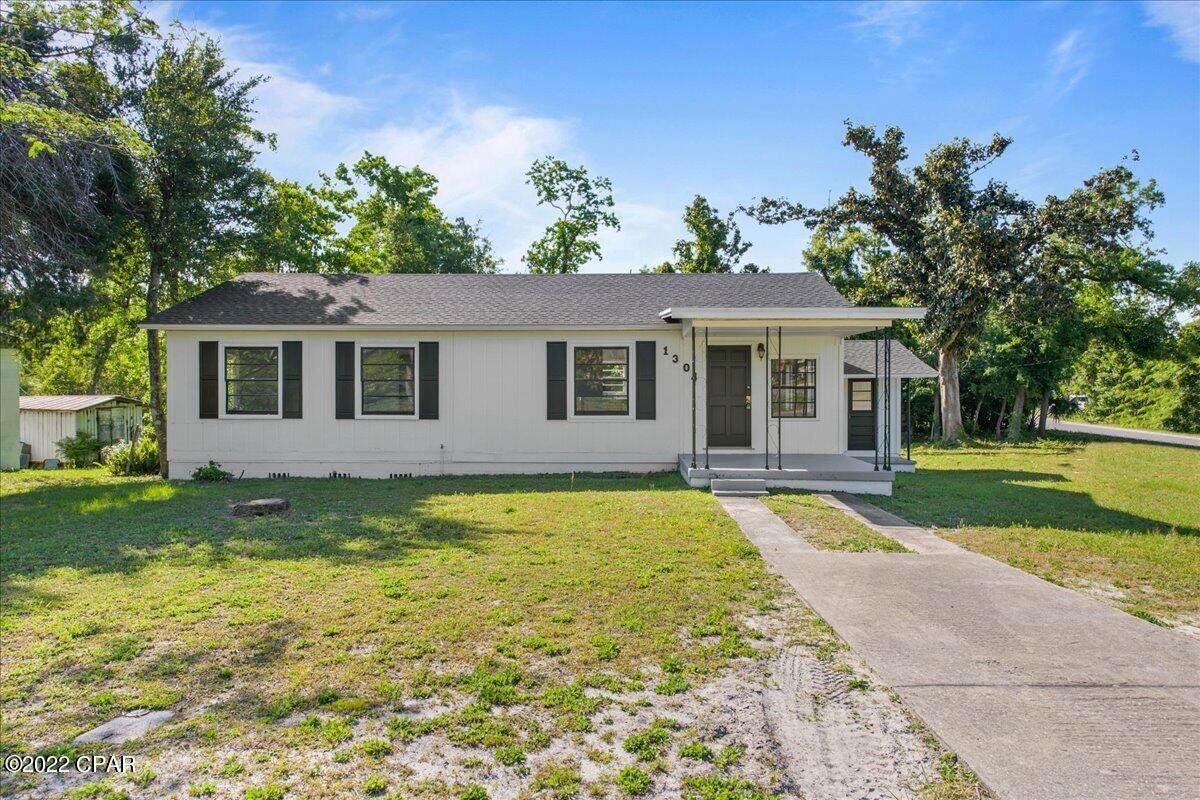 1304 Buena Vista Boulevard - Photo 1