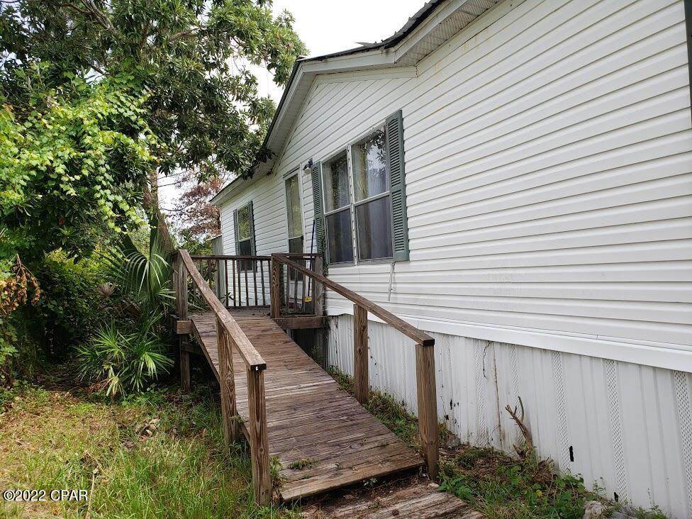7118 Beachwood Boulevard - Photo 1