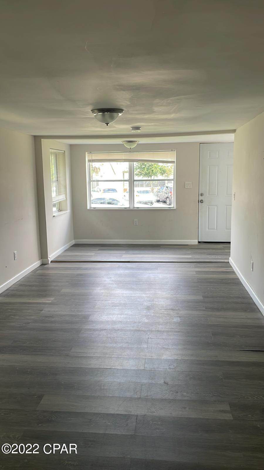 923 Bay Avenue - Photo 1