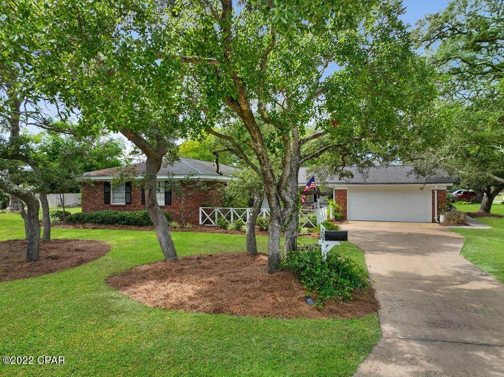 207 18th Street - Photo 1