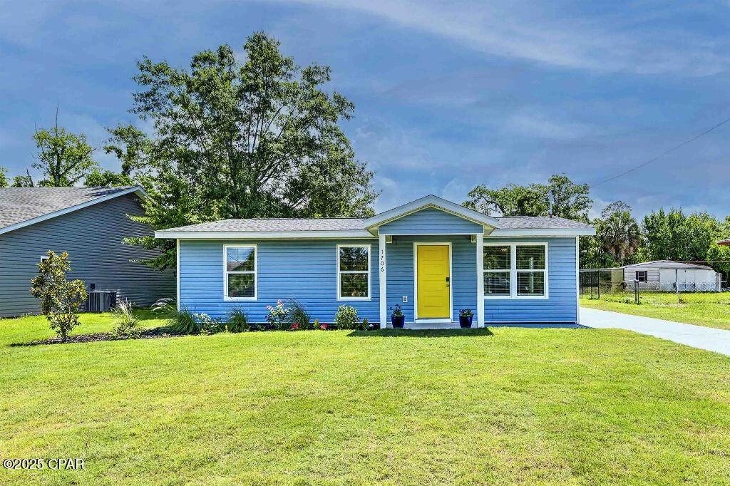 1706 Arthur Avenue - Photo 1