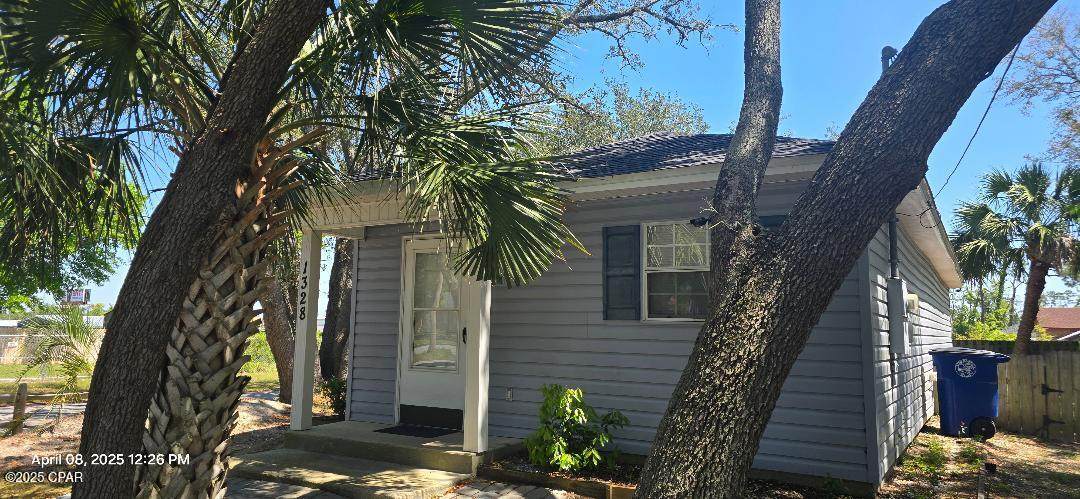 1328 Friendship Avenue - Photo 1