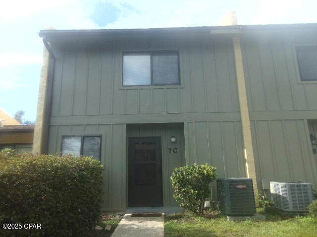 1025 19th Street - Photo 1