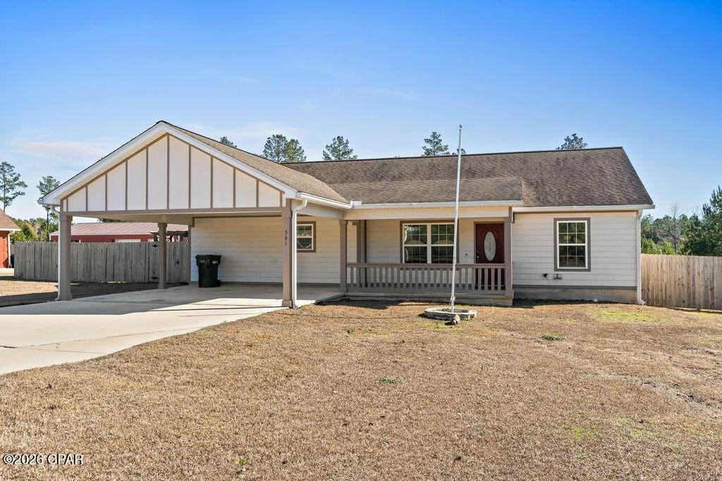 561 Lakepointe Drive - Photo 1