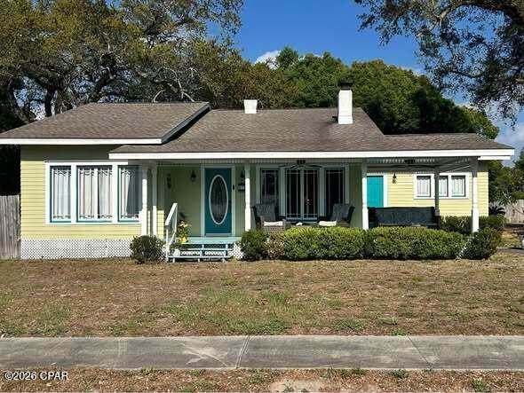 672 Cypress Avenue - Photo 1