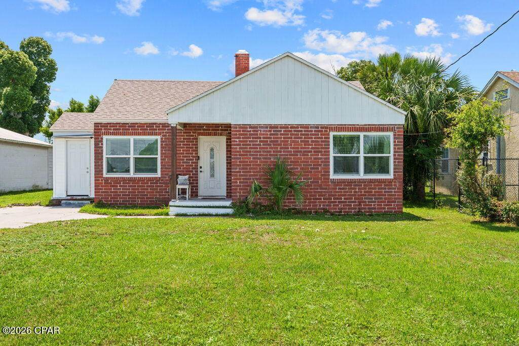 1115 Mckenzie Avenue - Photo 1