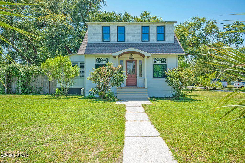 204 New York Avenue - Photo 1