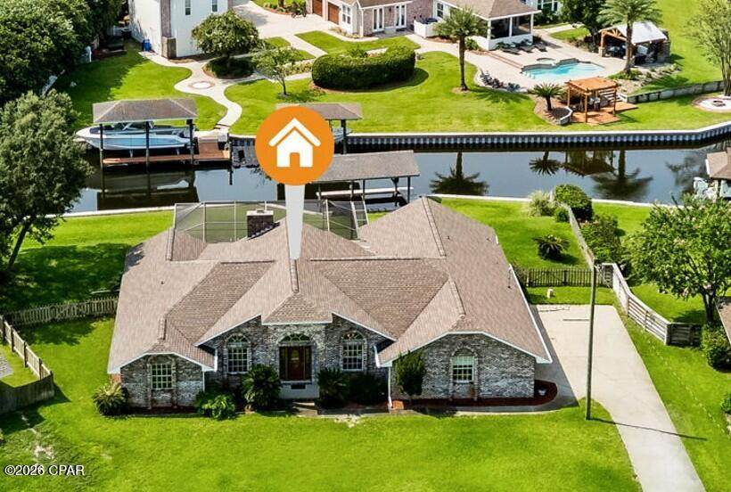 116 Queens Circle - Photo 1
