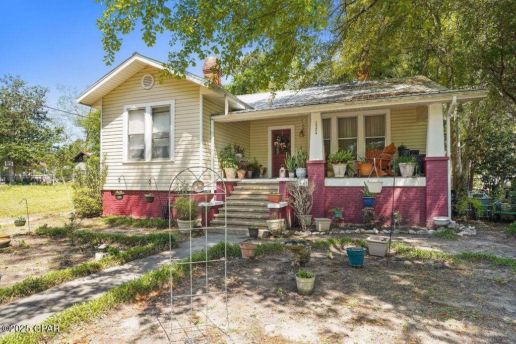 1324 Coggin Avenue - Photo 1