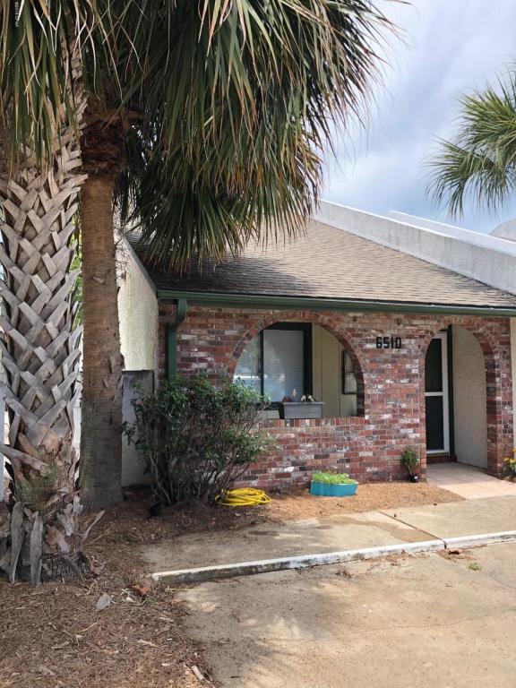 6510 Lagoon Drive - Photo 1