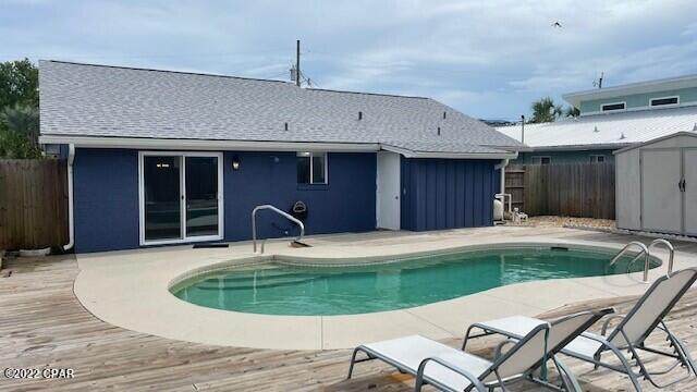 204 Oleander Court - Photo 1