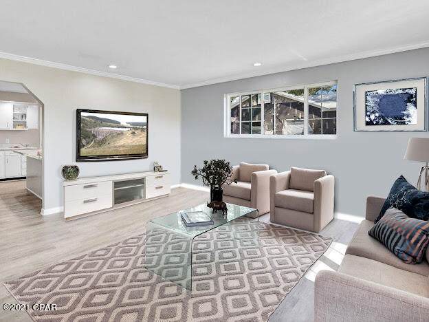305 Palo Alto Avenue - Photo 1